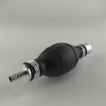 Ręczna pompka do paliwa jednokątowa 6mm (gruszka) - obrazek 2